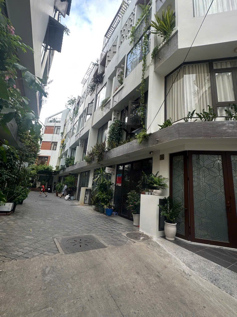 Bán Biệt Thự Liền Kề Q.6, Đường Số 10, 4x12m, 2 Tầng, 4PN, Sổ Hồng, Giá 8.3 Tỷ - - Ảnh chính