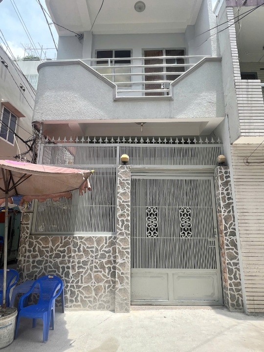 Nhà 3 tầng góc 3 mặt HXH đường Nguyễn Văn Cừ P2Q5. 6 tỷ 50 triệu - Ảnh chính