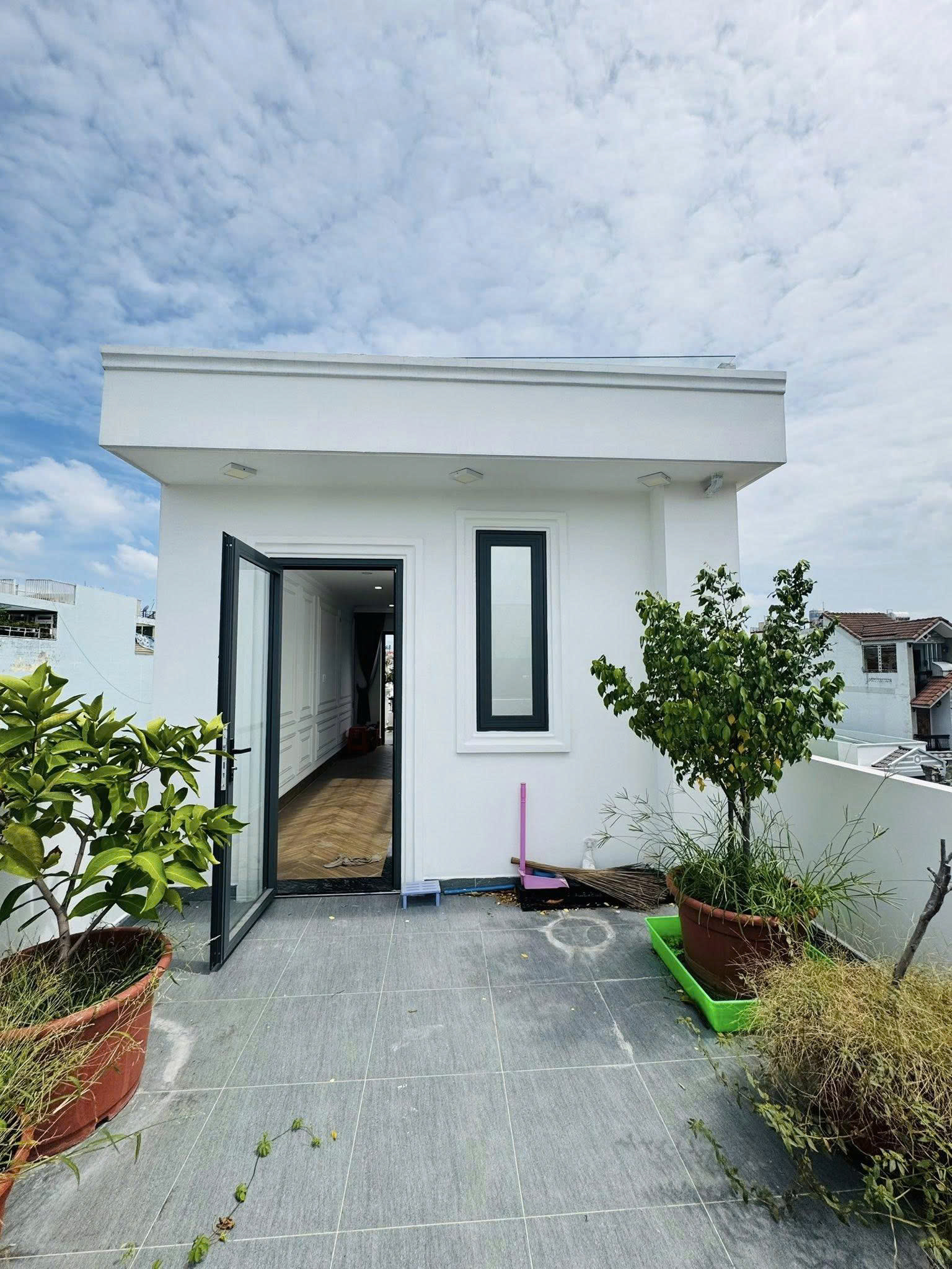 Bán nhà Hẻm xe hới 6m Văn Cao,  gần chợ Tân Hương, 4x20m, 4 Tầng, 4 PN, giảm 9,9 tỷ. - Ảnh 1