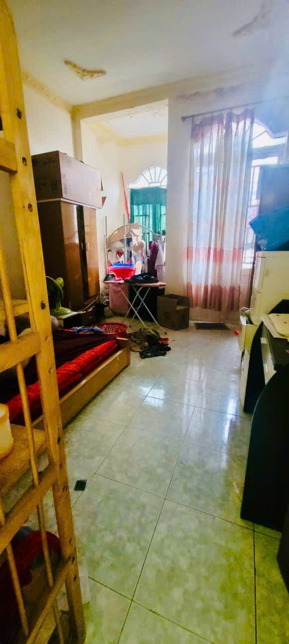 Chính chủ bán nhà 2 mặt hẻm gần chợ Phạm Văn Bạch, giá chỉ 3 tỷ 9 xíu - Ảnh 1