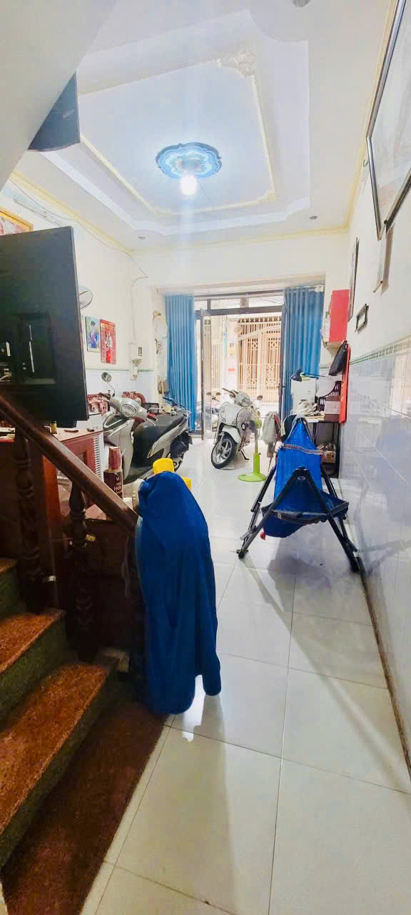 Chính chủ bán nhà 2 mặt hẻm gần chợ Phạm Văn Bạch, giá chỉ 3 tỷ 9 xíu - Ảnh 3