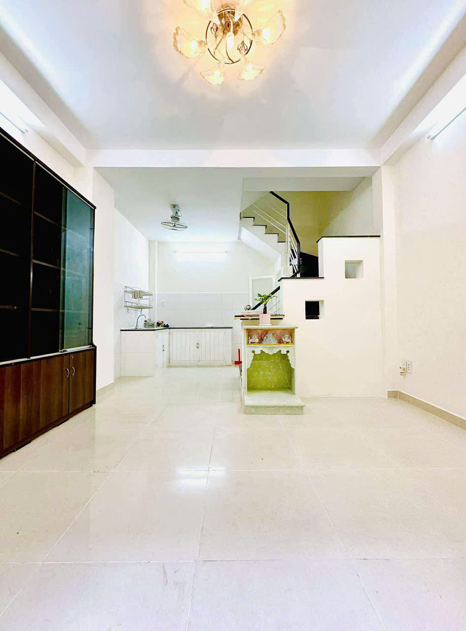 6 Tỷ nhỉnh: Nhà Quận 10 - ngay Bệnh Viện 115 - Xe hơi trong nhà 4 Tầng Ngang hơn 4m. VŨ 0933910039 - Ảnh 3