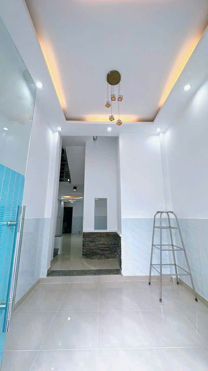 SÁT MẶT TIỀN  NGUYỄN  KHOÁI <br>TƯƠNG LAI NHÁ THÀNH MẶT TIỀN <br>TRUNG TÂM Q4 - 6 TẤM <br>CHDV 42 triệu/ - Ảnh 1