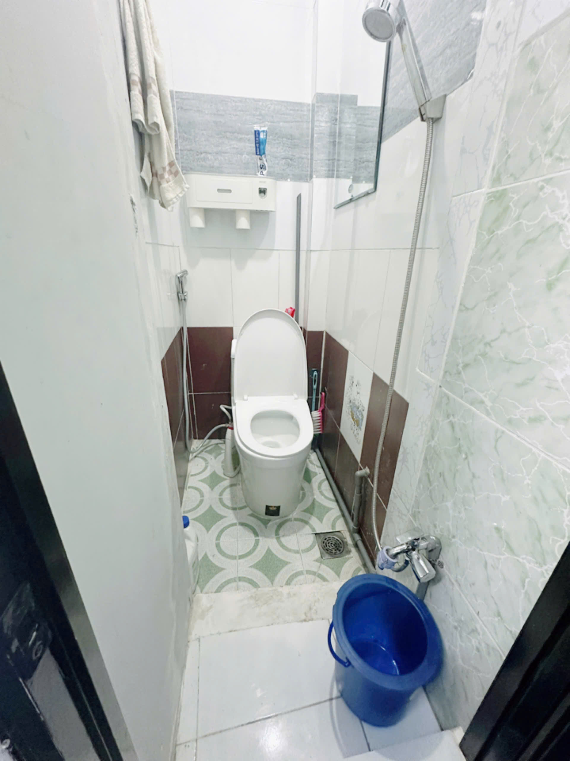SÁT MẶT TIỀN TÔN ĐẢN Q4<br>DT  NGANG 4.2 X DT 26 M2 CÓ 1 TỶ - Ảnh 4
