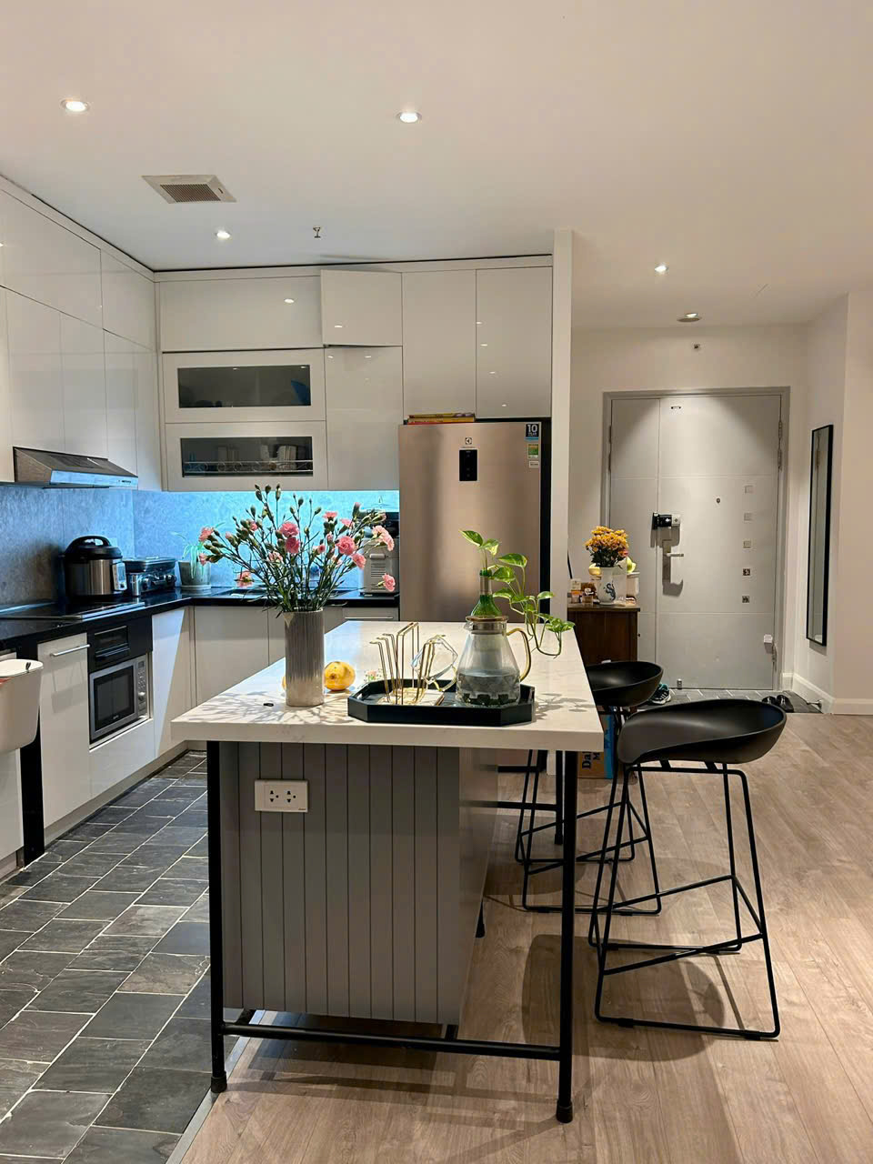 Căn hộ 87m2 2PN 2WC toà Golden Palace Mễ Trì full nội thất đẹp - Ảnh 1