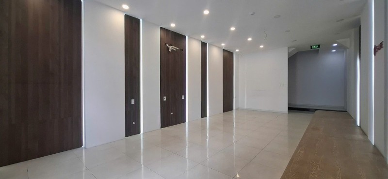 ♣ MT Nguyễn Tri Phương, 2 mặt thoáng, gần Cổng Sân Bay, 160m2, 2 tầng thông sàn, 15.x tỷ - Ảnh chính