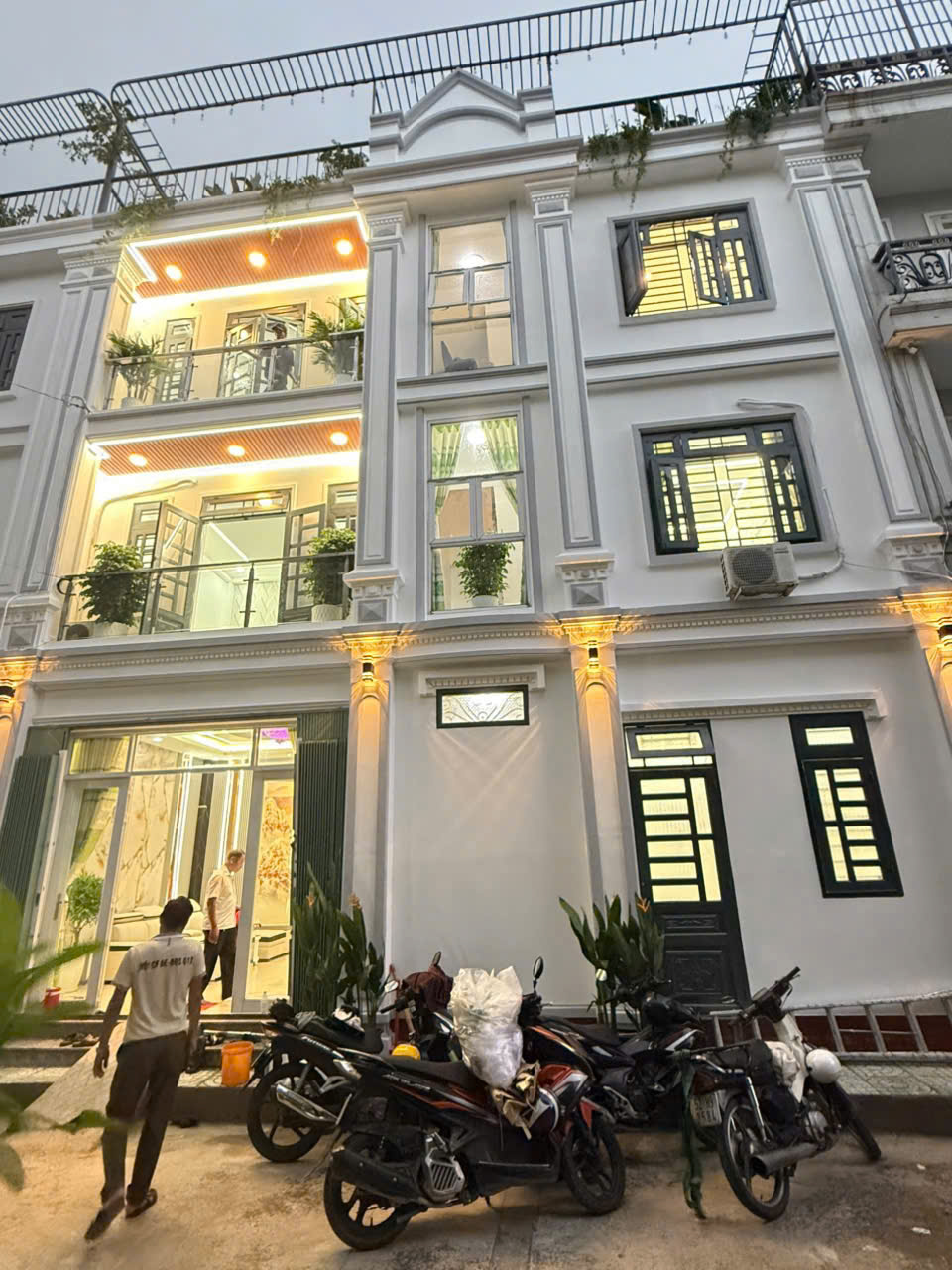 BIỆT THỰ MINI ĐẸP, FULL NỘI THẤT, HẺM 8M XE HƠI, KHU TRUNG TÂM PHƯỜNG AN PHÚ ĐÔNG - Ảnh chính