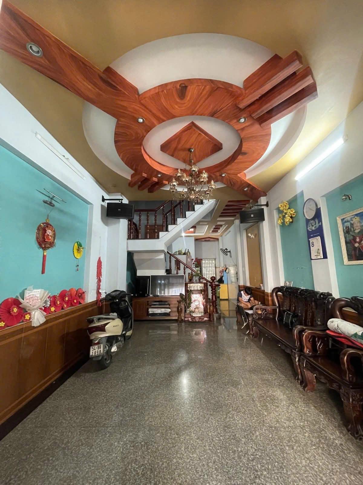 Bán nhà hẻm 1017 Lạc Long Quân, phường 11, Tân Bình (4*15,5) 5 tầng - Ảnh 1