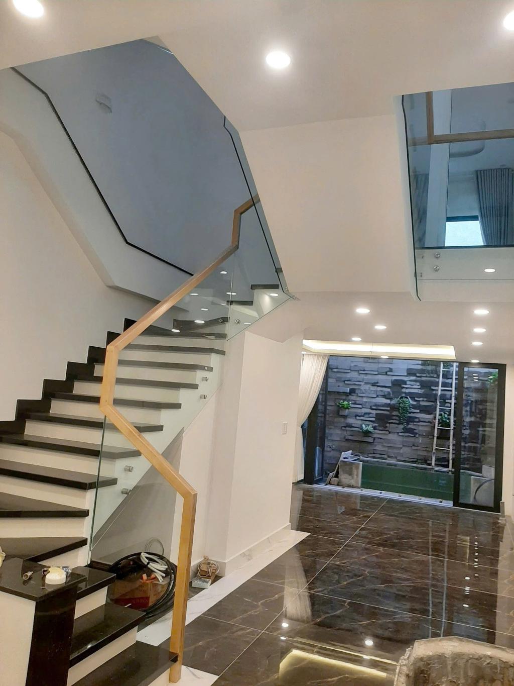 🍀 NHÀ MỚI XÂY NỘI THẤT CAO CẤP – HẺM THẲNG PHAN HUY ÍCH – CHỈ HƠN 8 TỶ - Ảnh 2