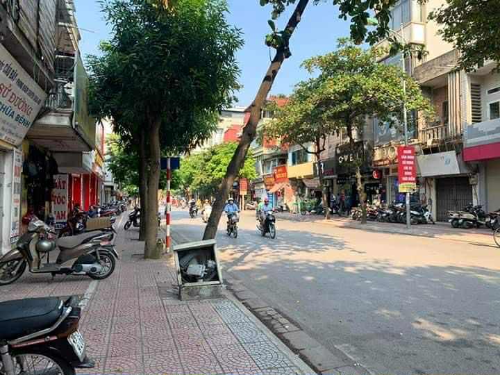 bán nhà mặt phố Ngọc Lâm, 60m, gần ngã tư Ngọc Lâm-Hồng Tiến, cách cầu Chương Dương 5 phút lái xe - Ảnh 1