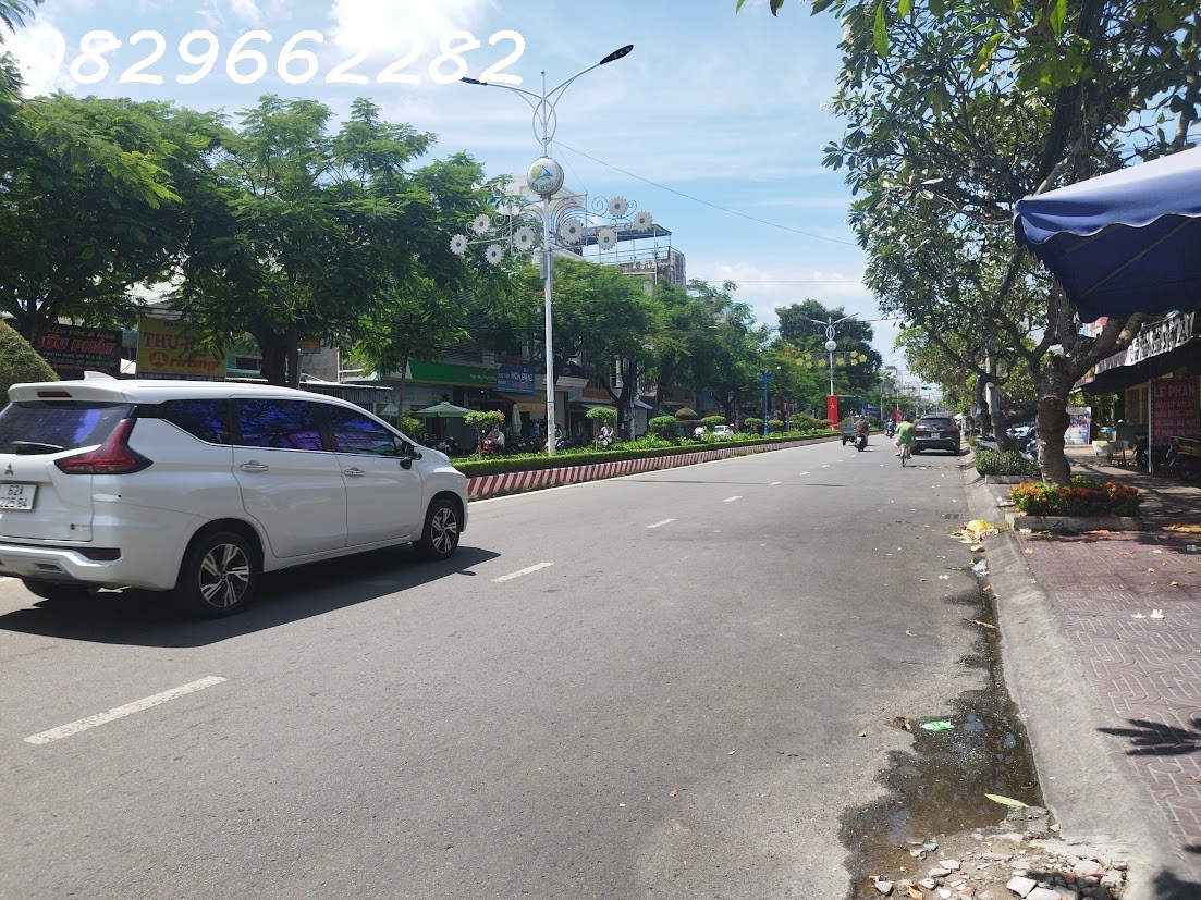 Bán Nhà Mặt Tiền Đường Hùng Vương, Sa Đéc. 3 Tầng, 243m2, Sổ Hồng Chính Chủ. LH: 0829662282 - Ảnh 1