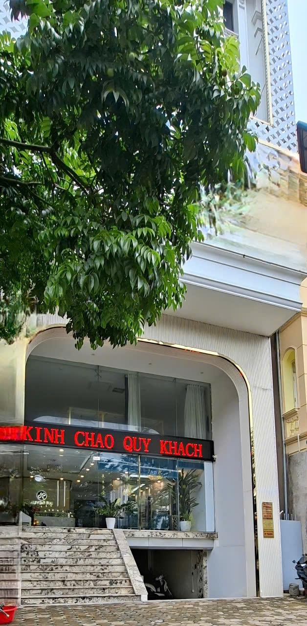 SIÊU PHẨM MẶT PHỐ VÍP CẦU GIẤY_MẶT TIỀN QUYỀN LỰC _VỈA HÈ ĐÁ BÓNG - THANG MÁY- 9 NỎI 1 HẦM KINH - Ảnh chính
