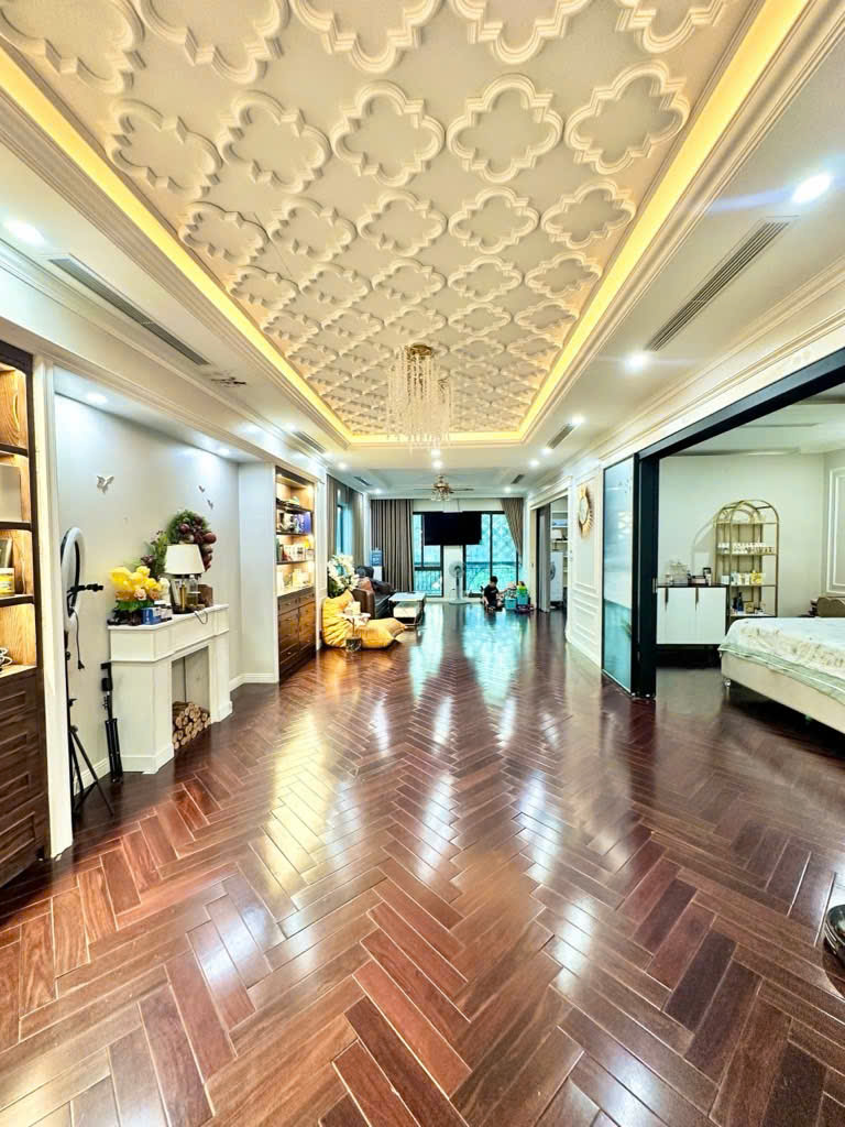 SIÊU PHẨM MẶT PHỐ VÍP CẦU GIẤY_MẶT TIỀN QUYỀN LỰC _VỈA HÈ ĐÁ BÓNG - THANG MÁY- 9 NỎI 1 HẦM KINH - Ảnh 3