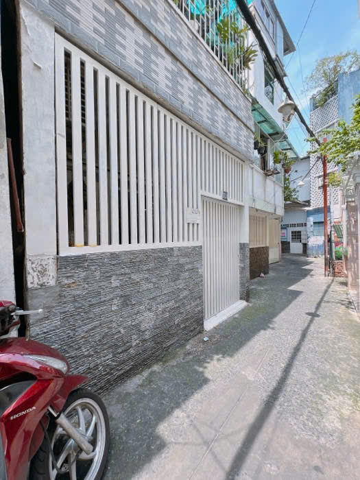 MẶT TIỀN CÁCH 2 CĂN NHÀ<br>NGANG 3.5 DÀI 12 ĐÚC BÊ TÔNG <br>CÓ 5 TỶ Q4 - Ảnh chính