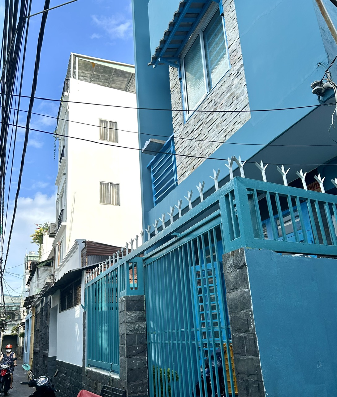 BÁN NHÀ BỀ NGANG BỀ THẾ - NĂM NGAY TRUNG TÂM Q4- THÔNG RA XÓM CHIẾU, TÔN THẤT THUYÊT, NGUYỄN TẤT - Ảnh 1