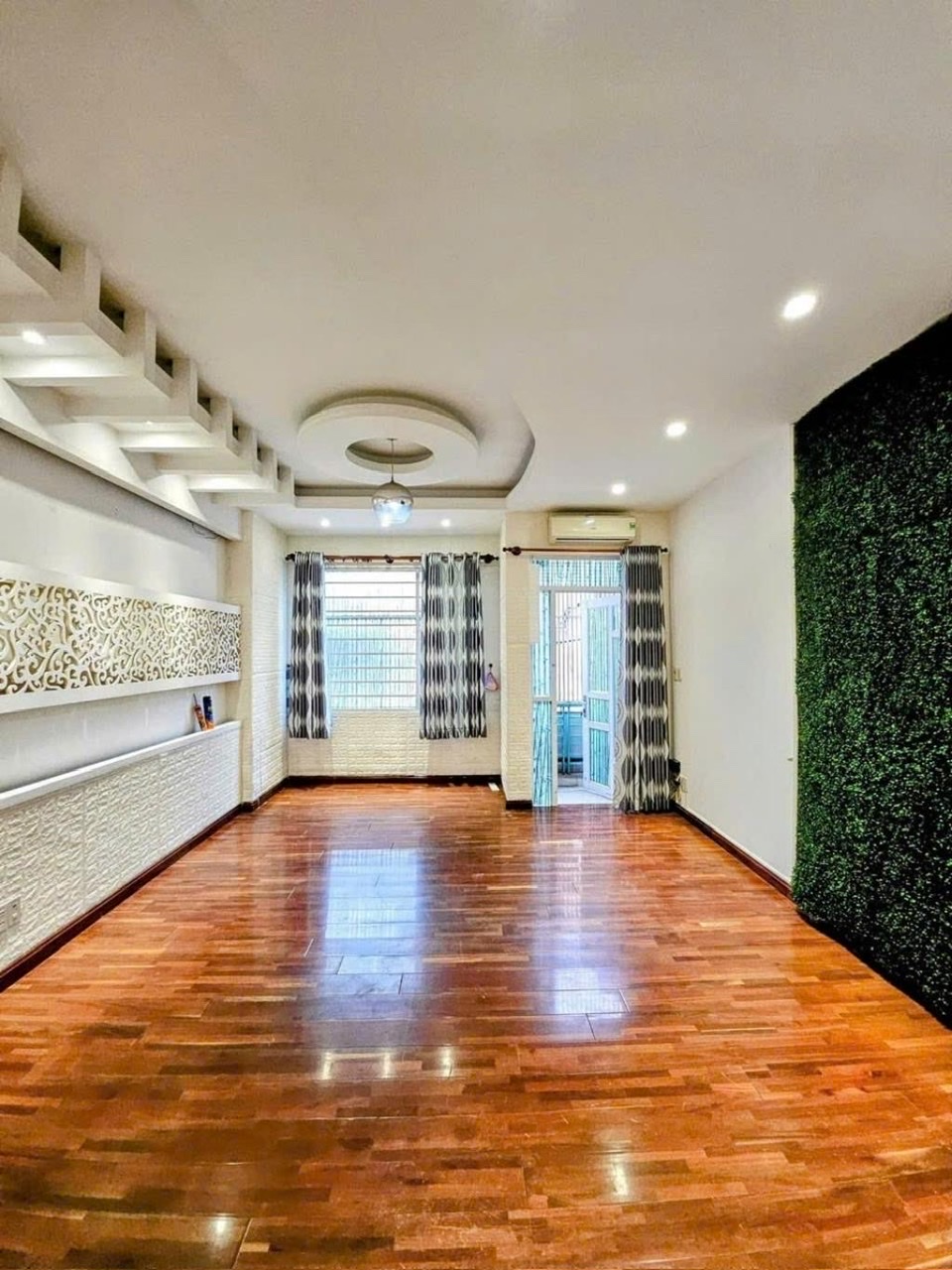 NHÀ BÁN 4 TẦNG - XE HƠI ĐẬU CỬA- TRỤC ĐƯỜNG LỚN -THÔNG RA TÂN VĨNH, KHÁNH HỘI, HOÀNG DIỆU - Ảnh 4