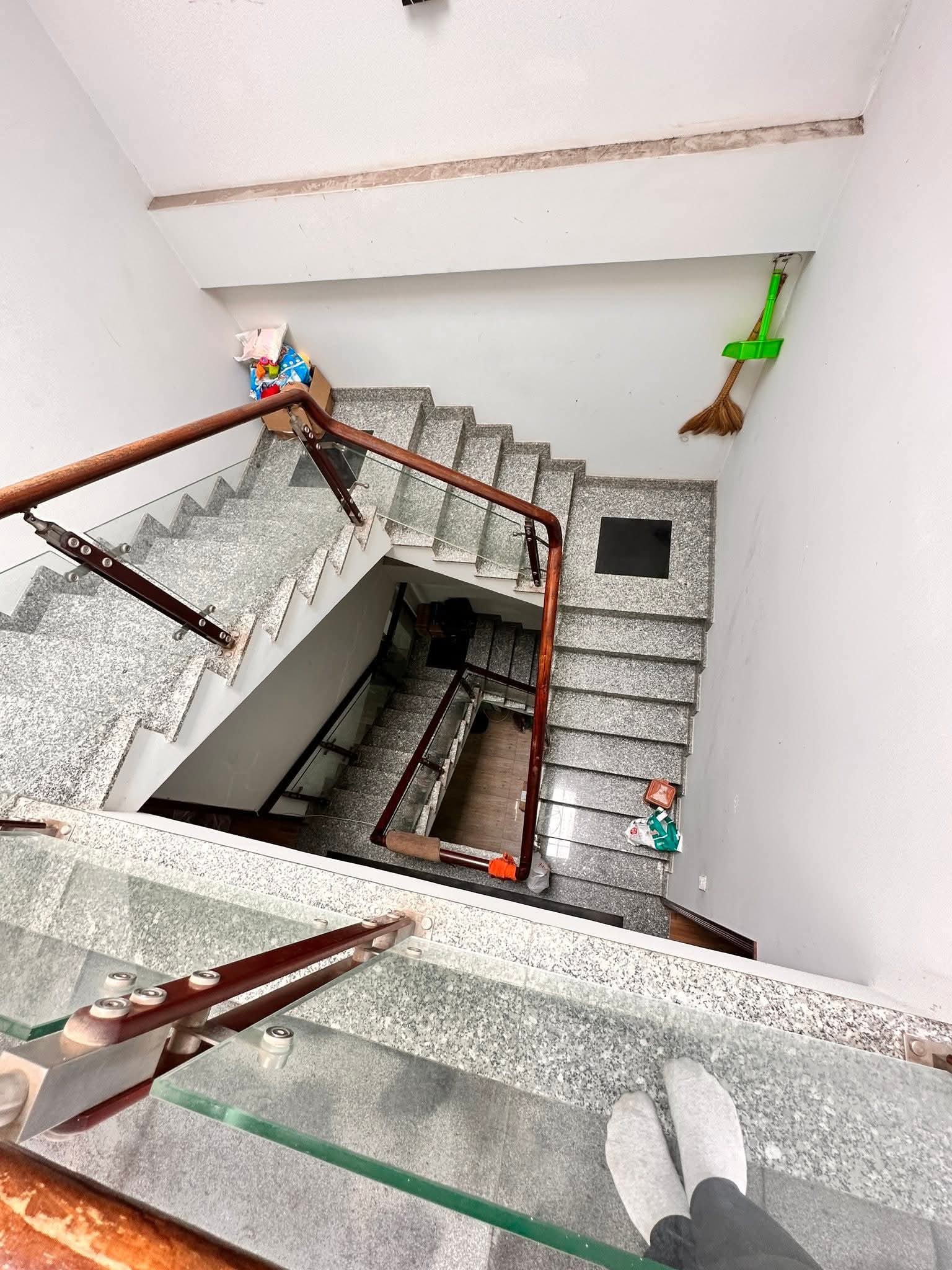 Diện tích lớn 4x32m, hẻm 7m, sân xe hơi, gần Gò Vấp, chợ Cầu Đồng, uỷ ban Phường AN Phú Đông mới - Ảnh 2