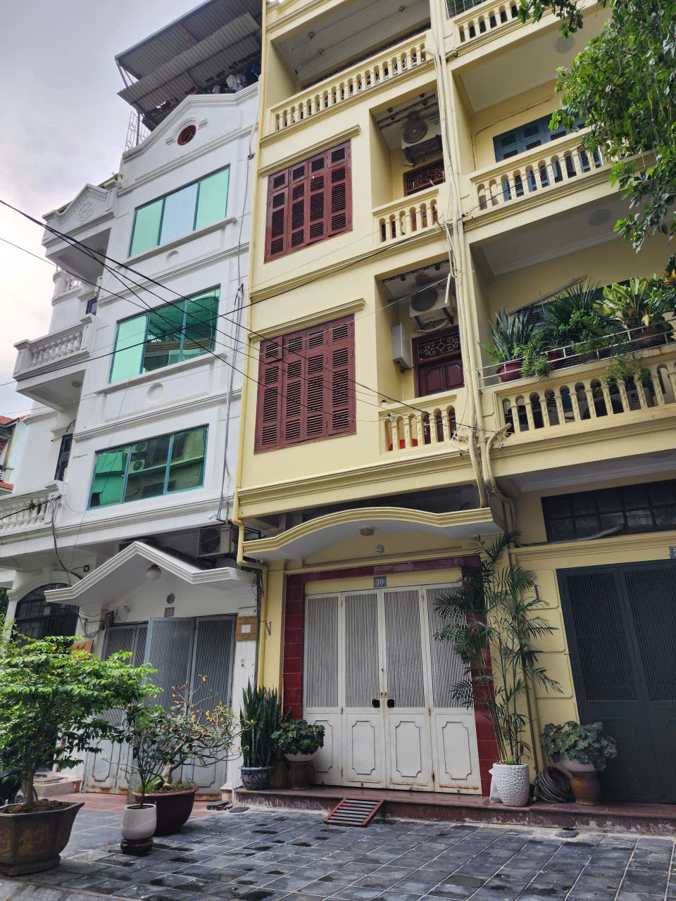 Bán nhà Bạch Đằng, HBT 45m x 4PN, vỉa hè, ô tô, KD, giá 16.3 tỷ. LH: 0366051369 - Ảnh chính