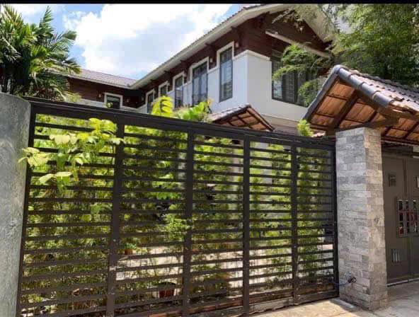 Bán căn biệt thự ngõ phố Bình Lộc, ph Lê Thanh Nghị, TP HP mới, 220.5m2, mt 12m, chỉ 8 tỷ - Ảnh chính