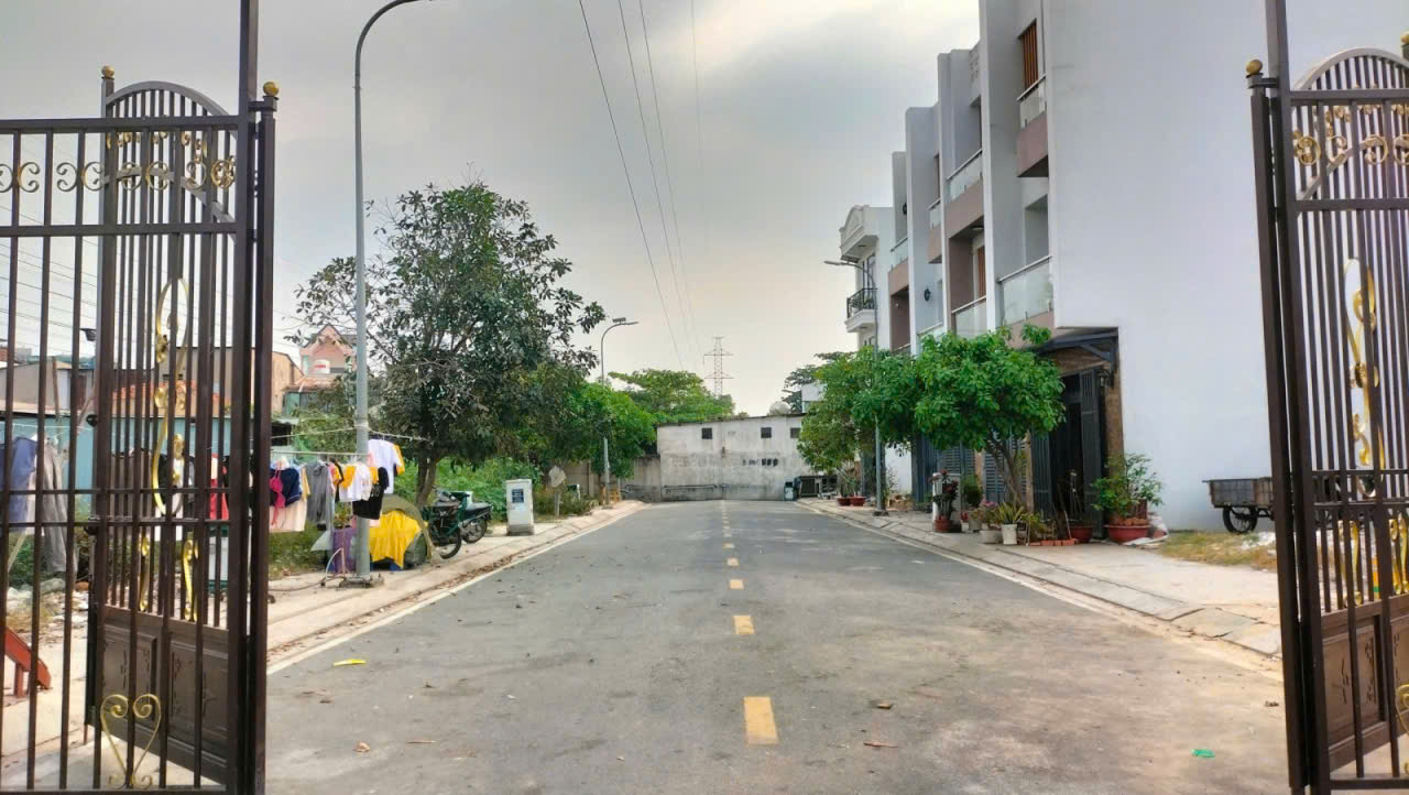 Sót lại lô đất Hồ Văn Long  hẻm nhựa 10m khu VIP nhà lầu 51m2 kv xây 4Tầng 3 tỷ 550 - Ảnh 2