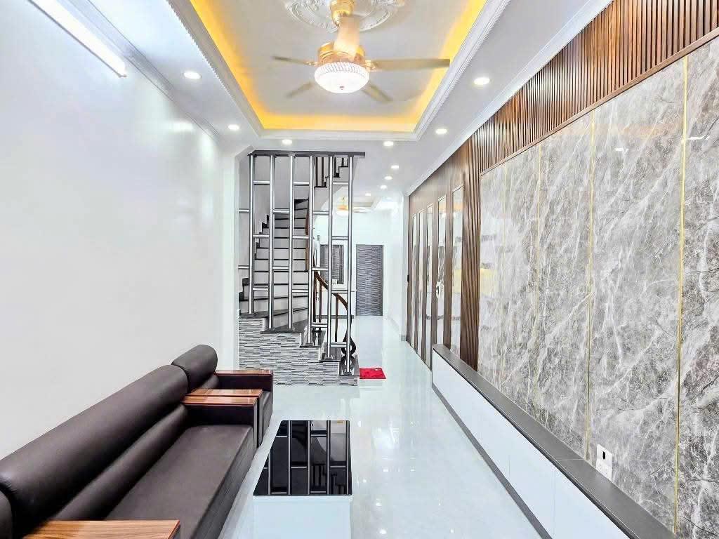 Cơ Hội Sở Hữu Nhà 5 Tầng 45m2, 4 Phòng Ngủ - Trương Định, Hai Bà Trưng - Chỉ 7.5 Tỷ! - Ảnh chính