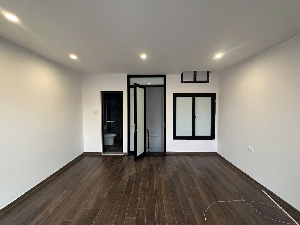 Nhà Tứ Liên - Tây Hồ - 5 tầng - thang máy - chuẩn công năng, về ở luôn giá 9,4 tỷ - Ảnh chính
