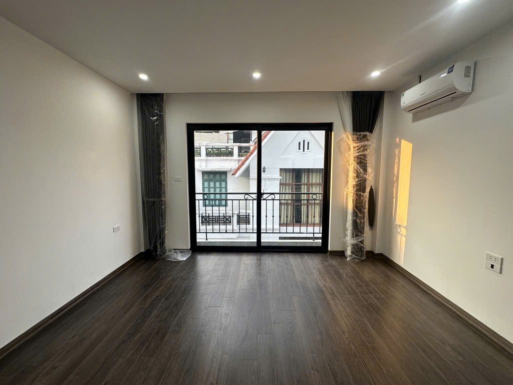 Nhà Tứ Liên - Tây Hồ - 5 tầng - thang máy - chuẩn công năng, về ở luôn giá 9,4 tỷ - Ảnh 4