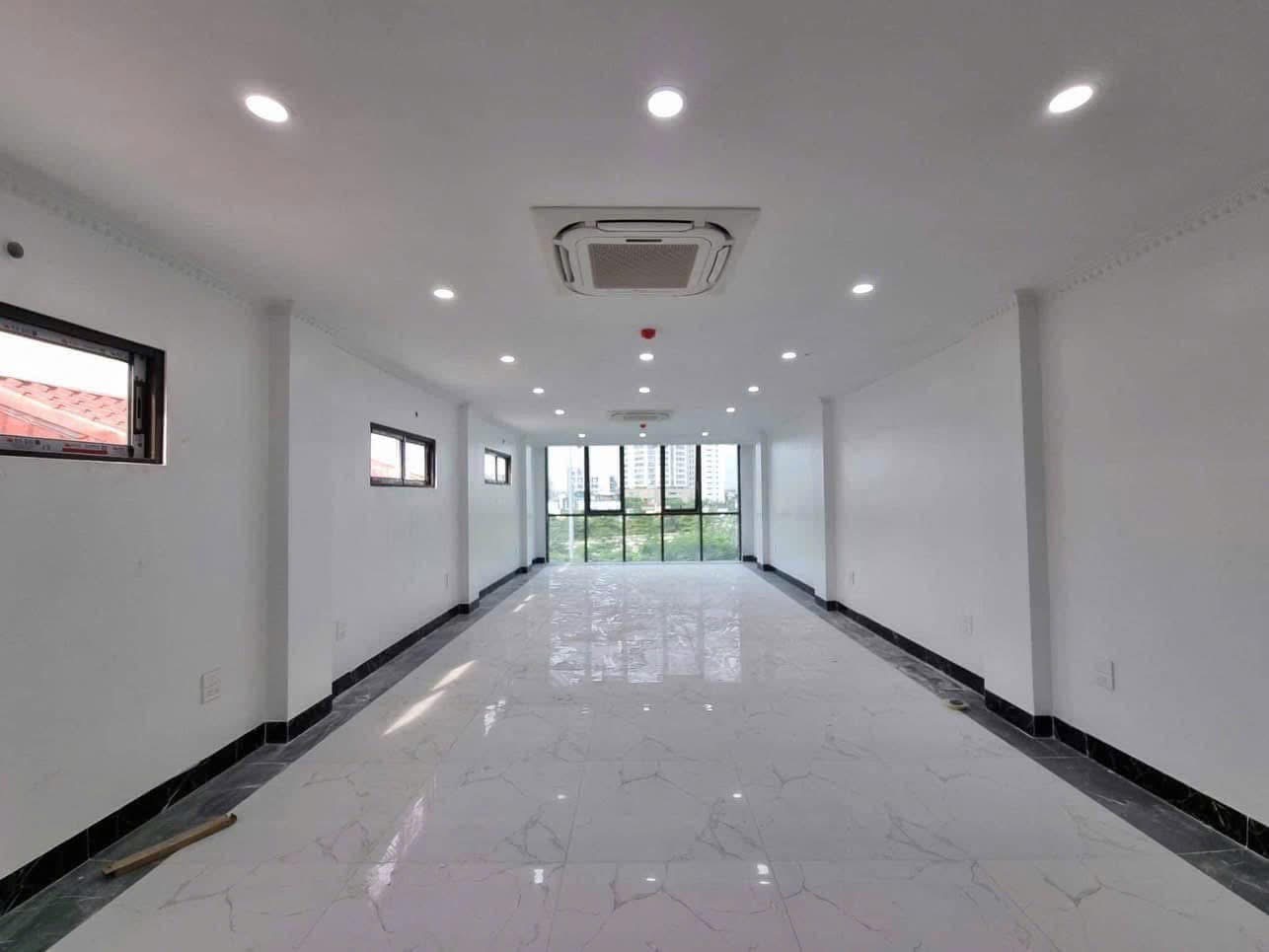 HIẾM, TÒA VĂN PHÒNG HOÀNG QUỐC VIỆT, CẦU GIẤY-VỈA HÈ-KD-Ô TÔ:80M X8T, MT 5M, GIÁ 41,9 TỶ. - Ảnh 2