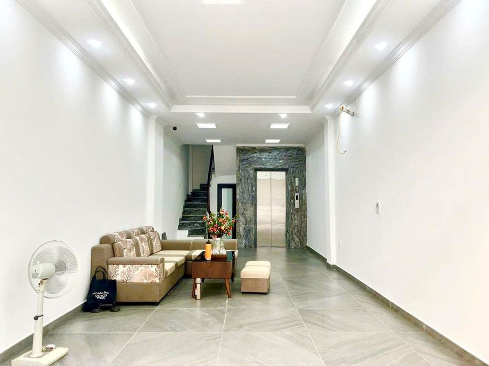 Bán nhà đẹp 40m2 3tầng MT 6m nhỉnh 7 tỷ ngõ 89 Lạc Long Quân Tây Hồ - Ảnh chính