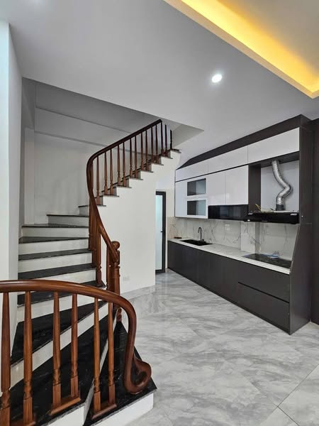 Hiếm có, Nhà Phố Ngọc Lâm, Long Biên, 35m2, 5 Tầng, Phân Lô, Ô Tô, Full đồ - Ảnh 1