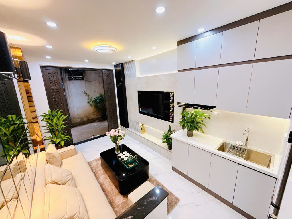 Nhà đẹp, Ô TÔ ĐỖ CỬA giá 5.15 tỷ tại Nguyễn Trãi, Thanh Xuân DTSD 25M x 4T. sổ đỏ đẹp - Ảnh 1