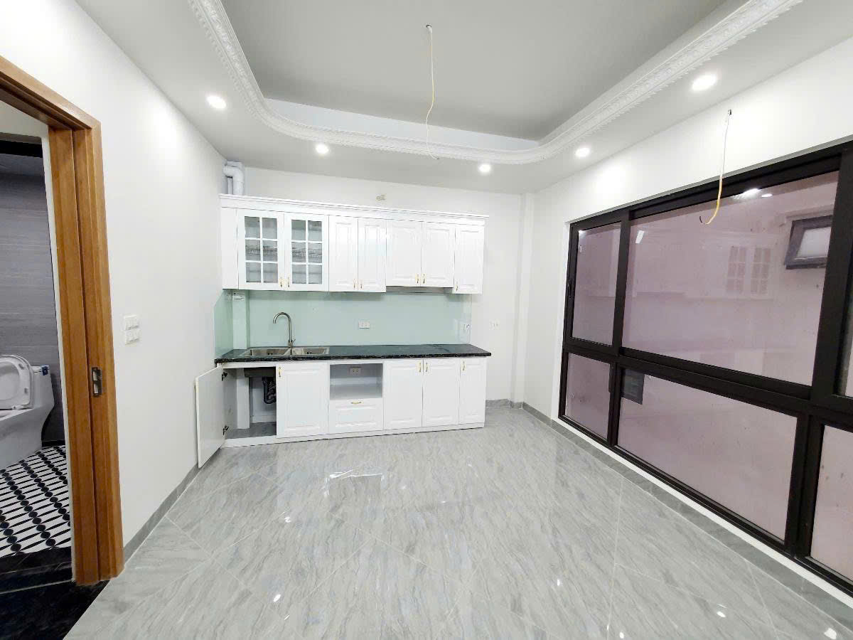 NHÀ ĐẸP MỚI TINH . Cổ Nhuế - Bắc Từ Liêm 35m 6 tầng mặt tiền 4,3m 7,25 tỷ <br>sổ đỏ vuông vắn cất két - Ảnh 4