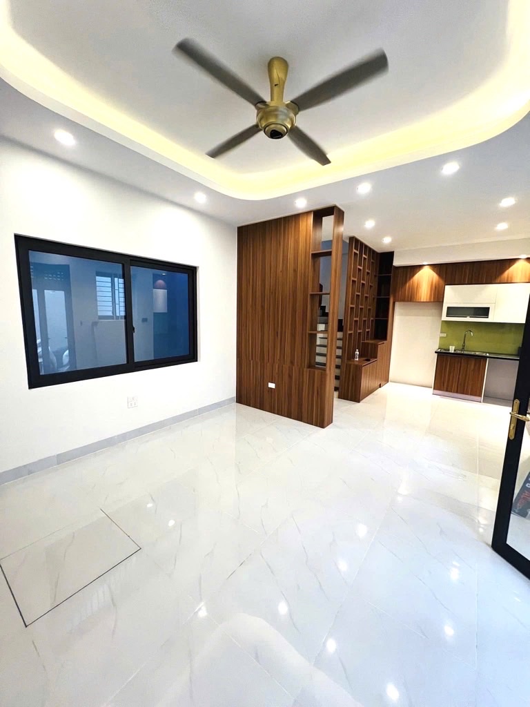 LẠC LONG QUÂN DT 72M X 5 TẦNG MẶT TIỀN 6,5M NGÕ 3M GIÁ 11,5 TỶ - Ảnh 1