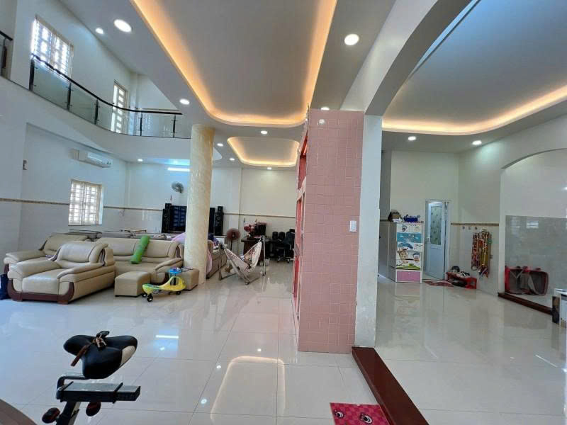 Bán nhà Mặt tiền Dương Khuê ngay Lũy Bán Bích - Hòa Bình, 10x24m, 3 Tầng, 4 PN, 29,9 tỷ. - Ảnh chính