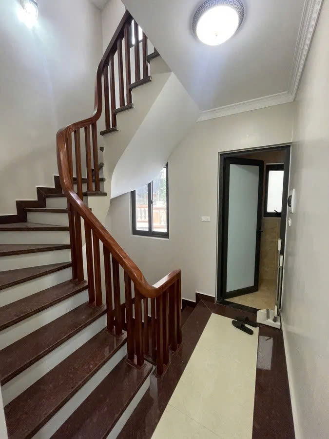 HOA HẬU 8 TẦNG Phố Bát Khối 60M2 Mặt tiền 5m X  20.5 tỷ Long Biên. - Ảnh 1