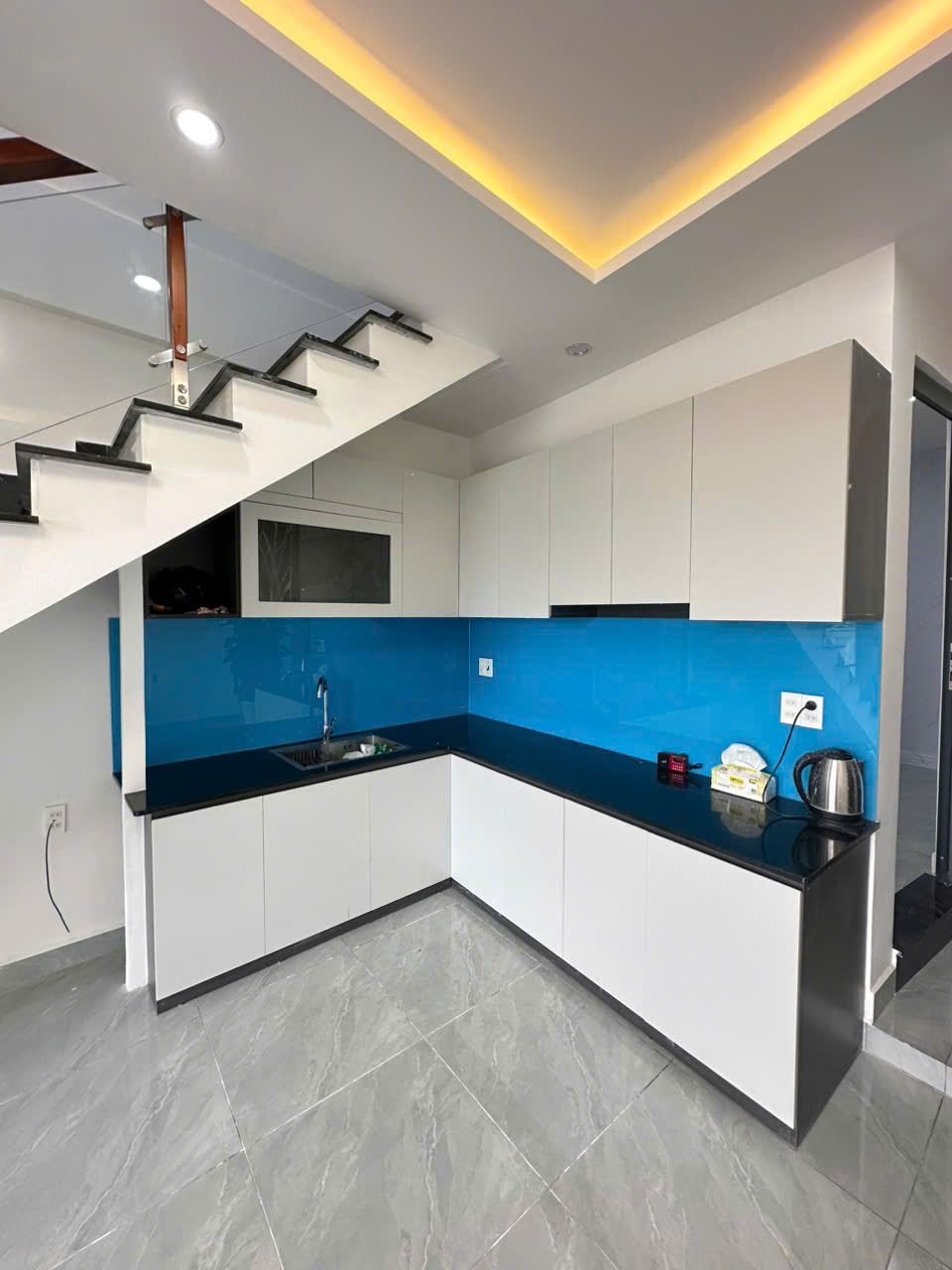 BÁN NHÀ NGUYỄN SIÊU 2 MẶT TIỀN HẺM (Ô TÔ, XE MÁY) - 3PN, P.NGỦ DƯỚI, KHU YÊN TĨNH - 3.05 TỶ - Ảnh chính