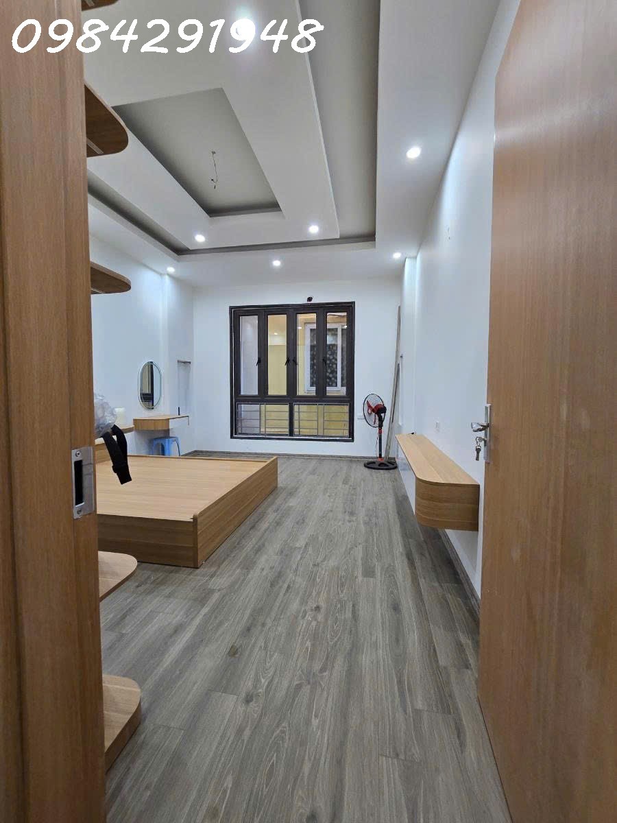 Bán nhà Vũ Tông Phan chỉ 25m ra mặt phố - S 43m 5 tầng  - Sổ đỏ nở hậu - Ảnh 2