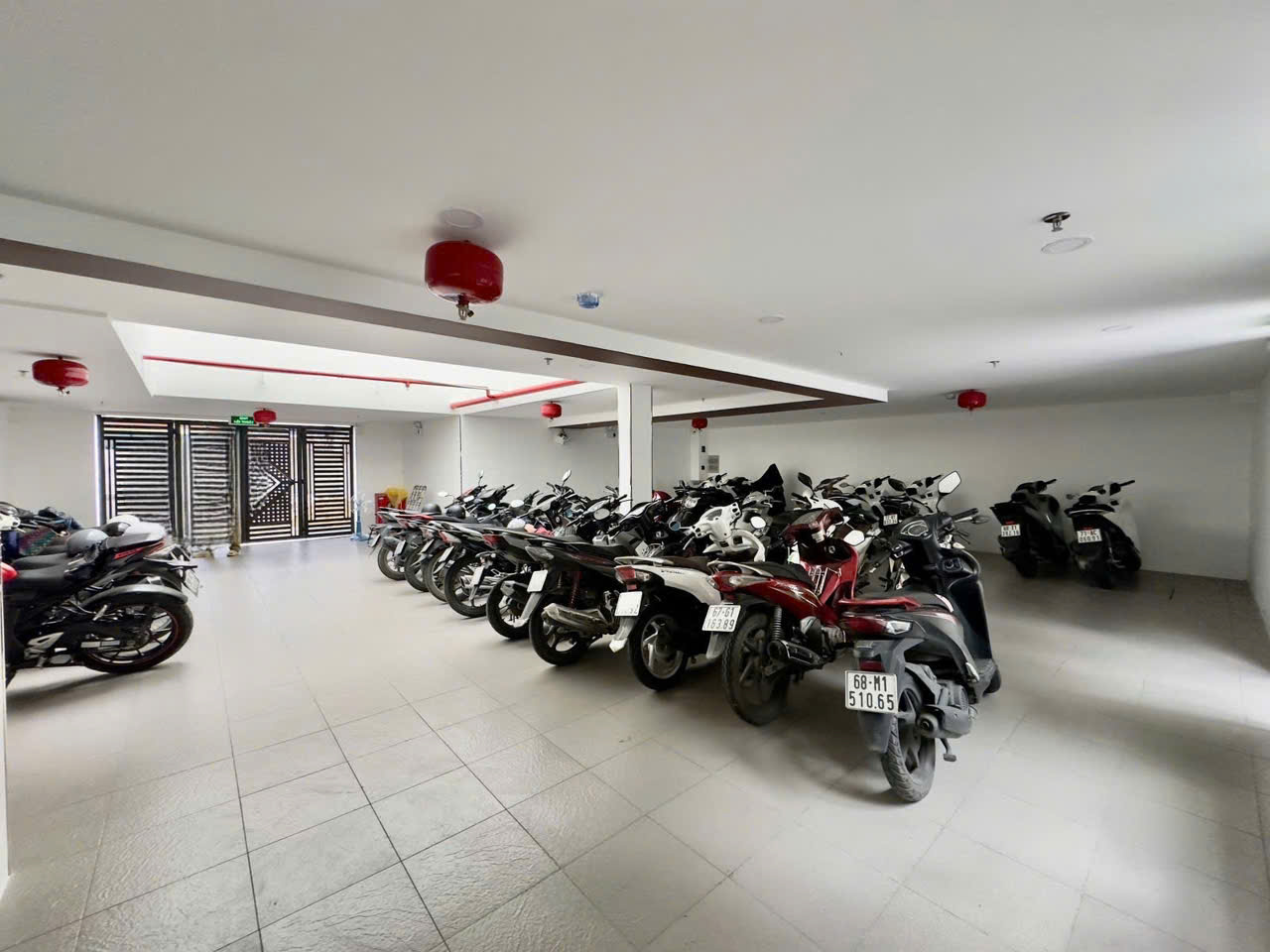Bán CHDV hẻm 350 Lê Đức Thọ 6 lầu ngang hiếm 12m 330m2 41PN TN 200tr Tmáy gần CV 37.5  tỷ. - Ảnh 2