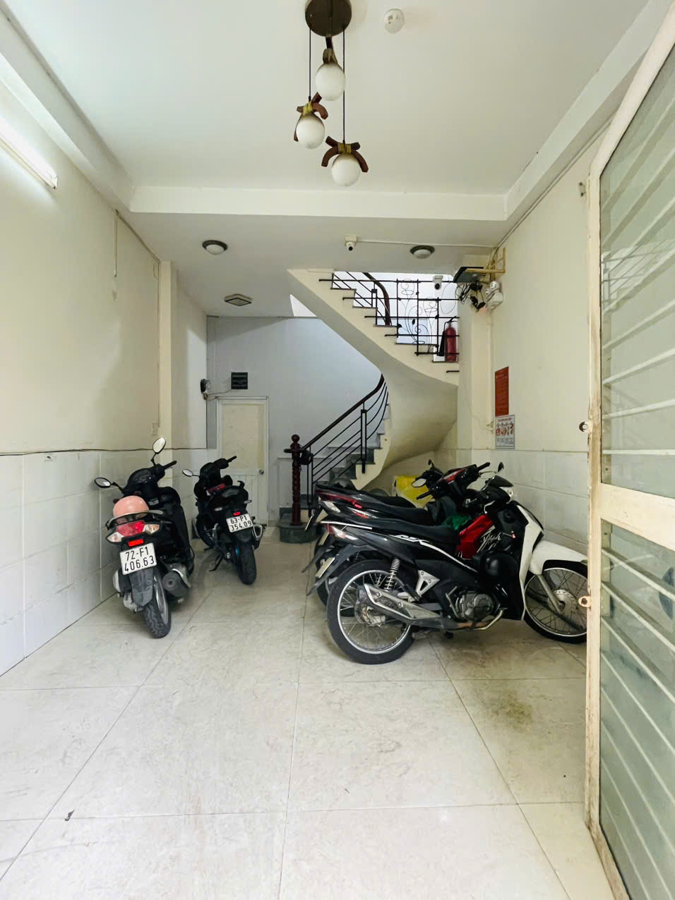 ‼️ Căn hộ dịch vụ khu Phan Xích Long - Xe hơi tới nhà - 42m2 vuông vức - 7.x t.ỷ (tl) - Ảnh 2