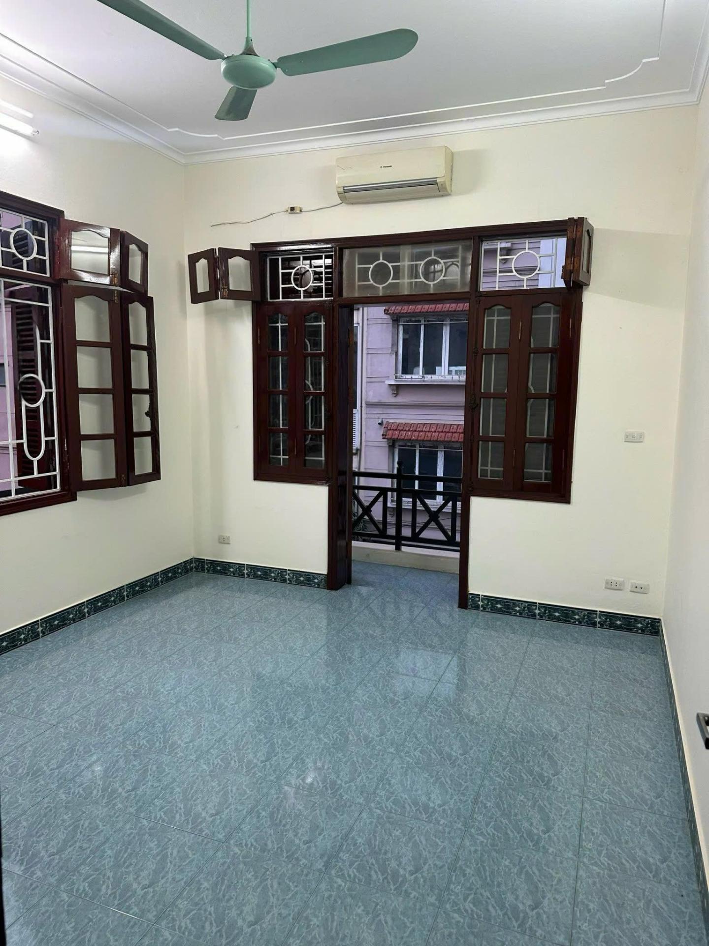 Cho thuê nhà riêng Nguyễn Khả Trạc - Mai Dịch - Cầu Giấy 50m x 4T, 7PN giá 18tr, ngõ ô tô - Ảnh 1