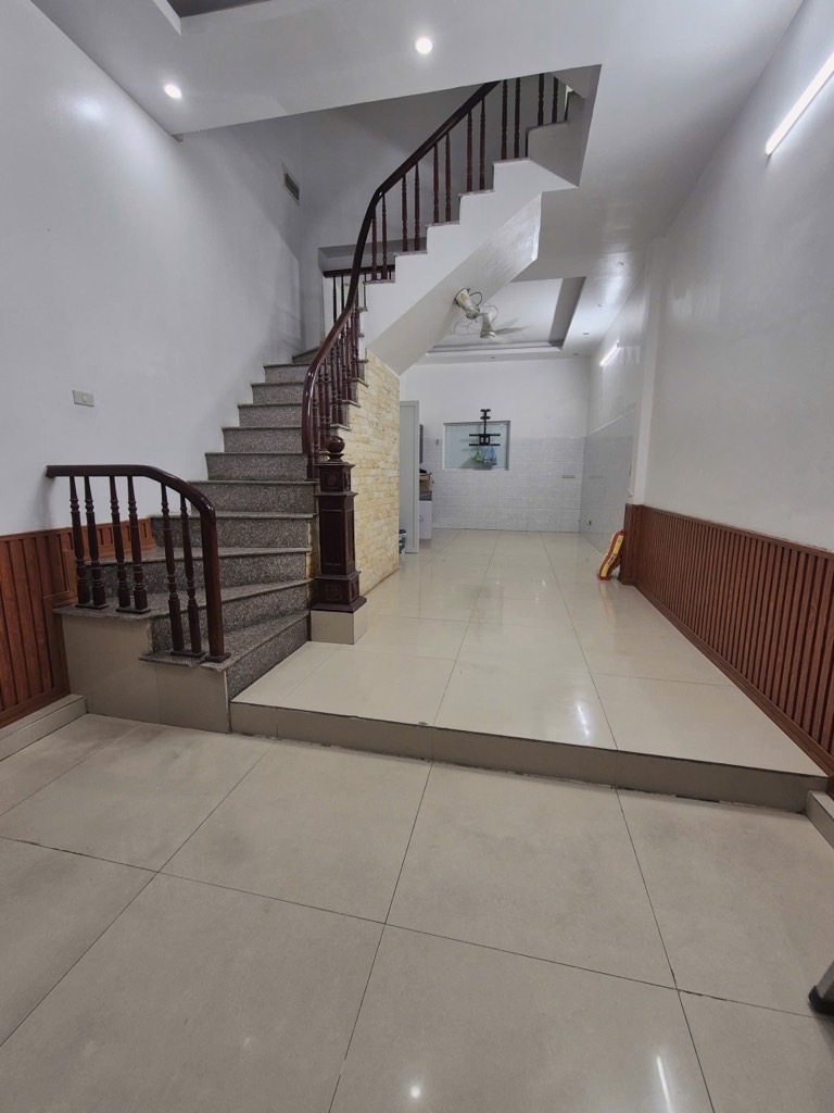 Nguyễn Ngọc Nại ô tô đỗ cửa, phân lô quân đội sát mặt phố, 2 thoáng, sổ vuông - Ảnh chính