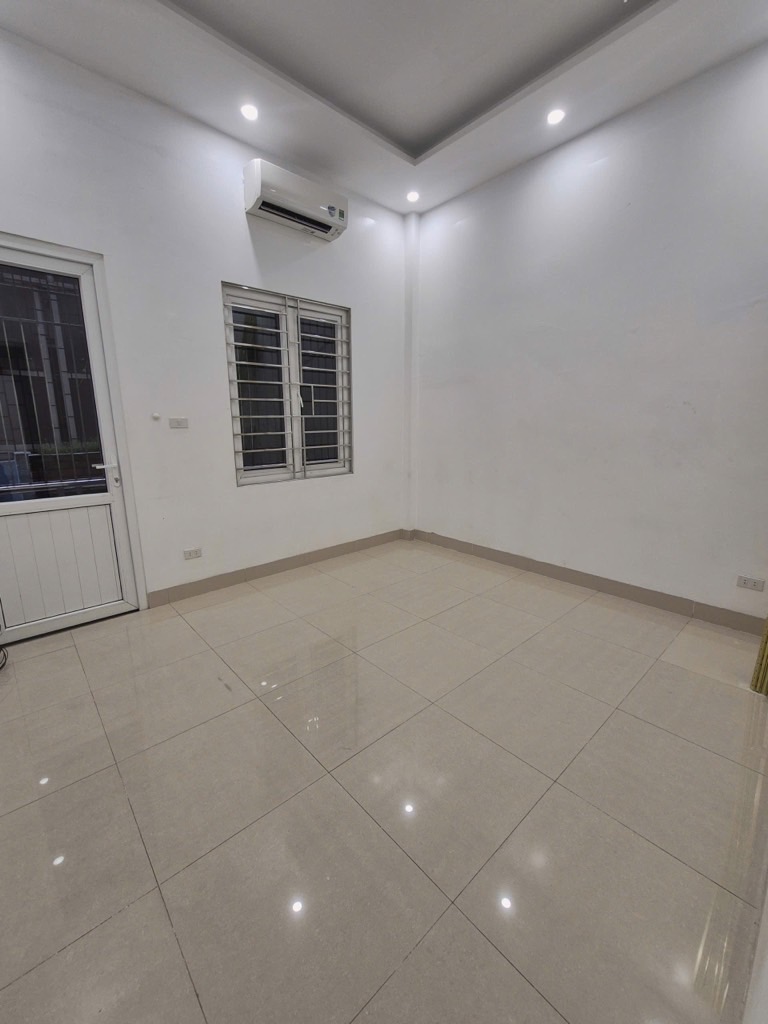 Nguyễn Ngọc Nại ô tô đỗ cửa, phân lô quân đội sát mặt phố, 2 thoáng, sổ vuông - Ảnh 2