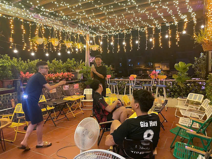 CHÍNH CHỦ CẦN SANG NHƯỢNG NHANH – QUÁN CAFE TRUNG TÂM NGỌC LÂM - LONG BIÊN, HN - Ảnh 1