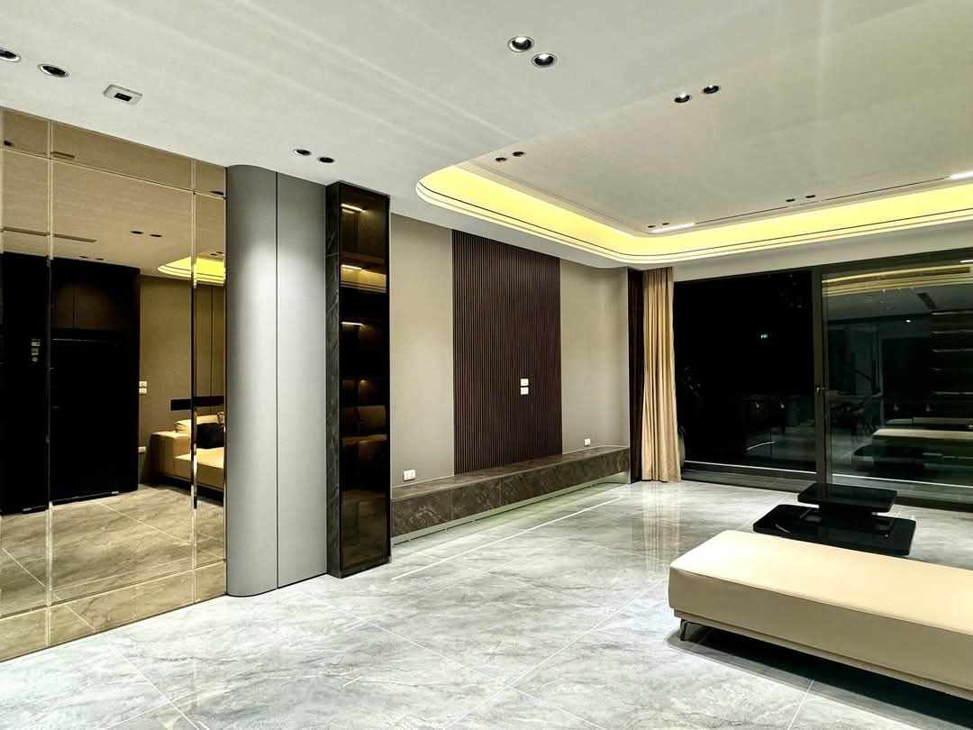 Nhà Đẹp, Phố Nguyễn Sơn, Bồ Đề, Long Biên, 98m2, 7 Tầng, Gara Ô tô, Thang Máy, Full đồ - Ảnh 2