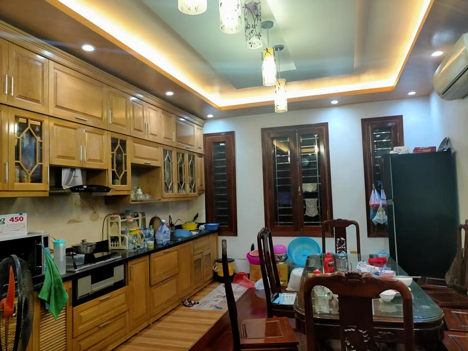 Bán nhà Vũ Xuân Thiều Dt 58m, .Dân xây 5 tầng , Gara ô tô , vỉa hè - nhỉnh 18 tỏi - Ảnh 1