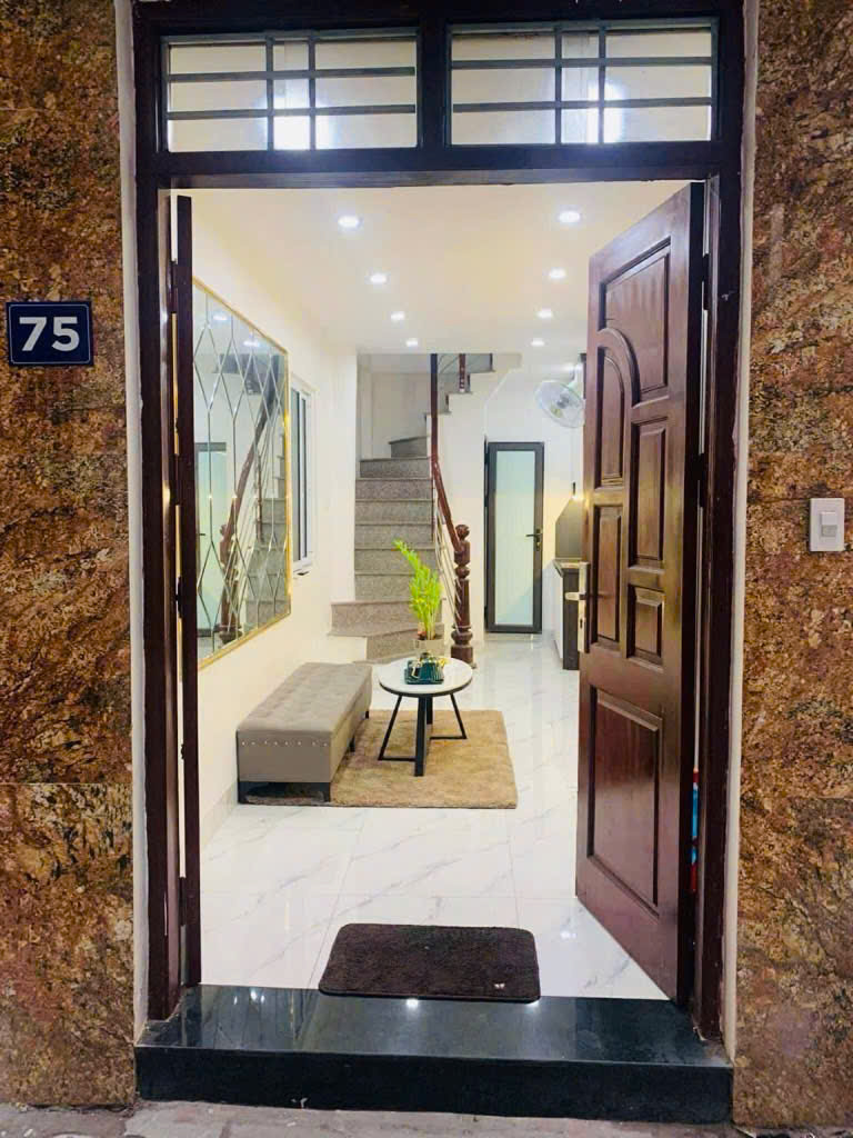 Bán Gấp Nhà Minh Khai 17m 3 Tầng 2 Ngủ Full Nội Thất Giá Chỉ 3.73 tỷ Sổ Riêng - Ảnh chính