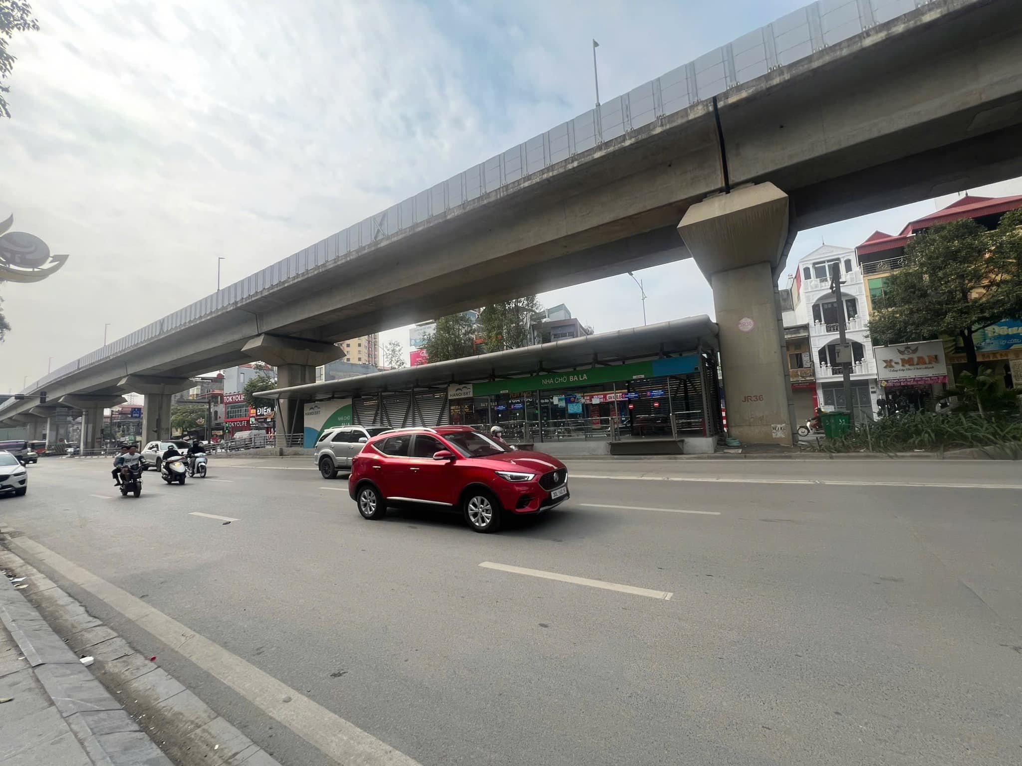 VỠ NỢ  CẦN BÁN NHÀ MẶT PHỐ QUANG TRUNG HÀ ĐÔNG - SIÊU PHẨM MẶT PHỐ - VỈA HÈ ĐÁ BÓNG - NÉT CĂNG - - Ảnh 1