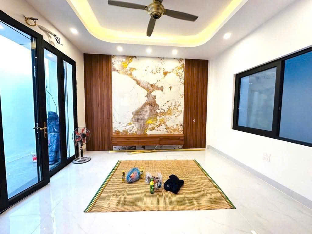 Siêu Phẩm Nhà 5 Tầng Khu Đỗ Đức Dục – Công Năng Tối Ưu – Giá Mềm Bất Ngờ – Liên Hệ 0972 078 667 - Ảnh 1