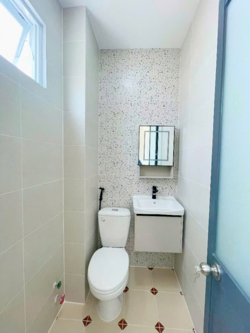 CÁCH MẶT TIỀN BẾN VÂN ĐỒN 15M  XE HƠI <br>NGANG 4 DIỆN TÍCH SD 53M2 CÓ 2 TỶ HƠN - Ảnh 1