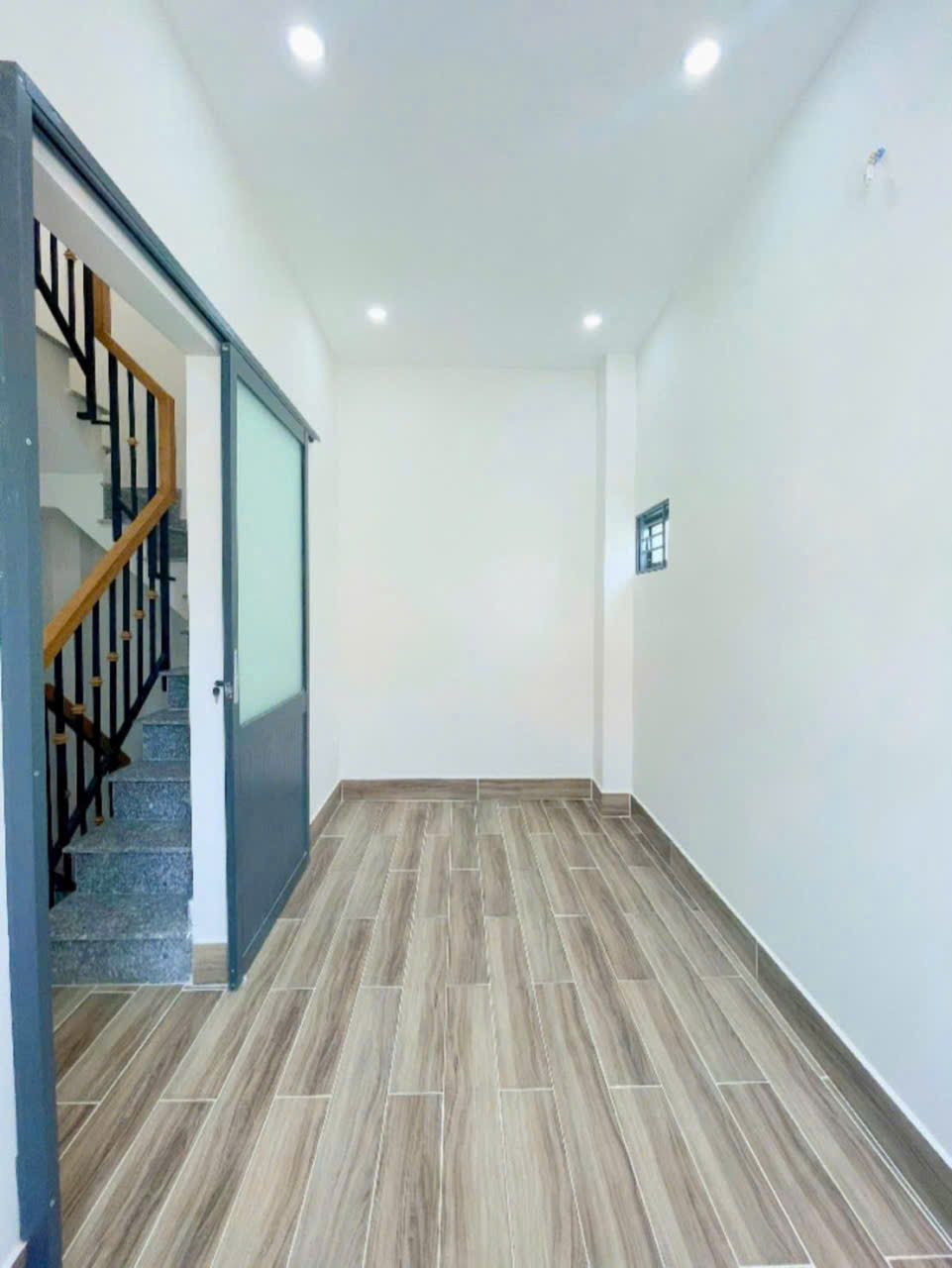 CÁCH MẶT TIỀN BẾN VÂN ĐỒN 15M  XE HƠI <br>NGANG 4 DIỆN TÍCH SD 53M2 CÓ 2 TỶ HƠN - Ảnh 4